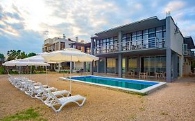 Green Land Hotel  4*